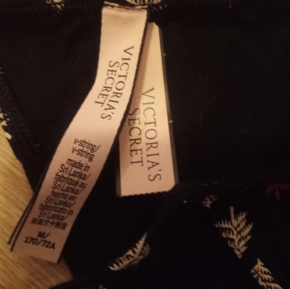 Victoria's Secret Christmas Trees V String Panty M - Picture 15 of 15